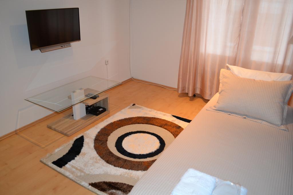 Apartemen Secession Style *
